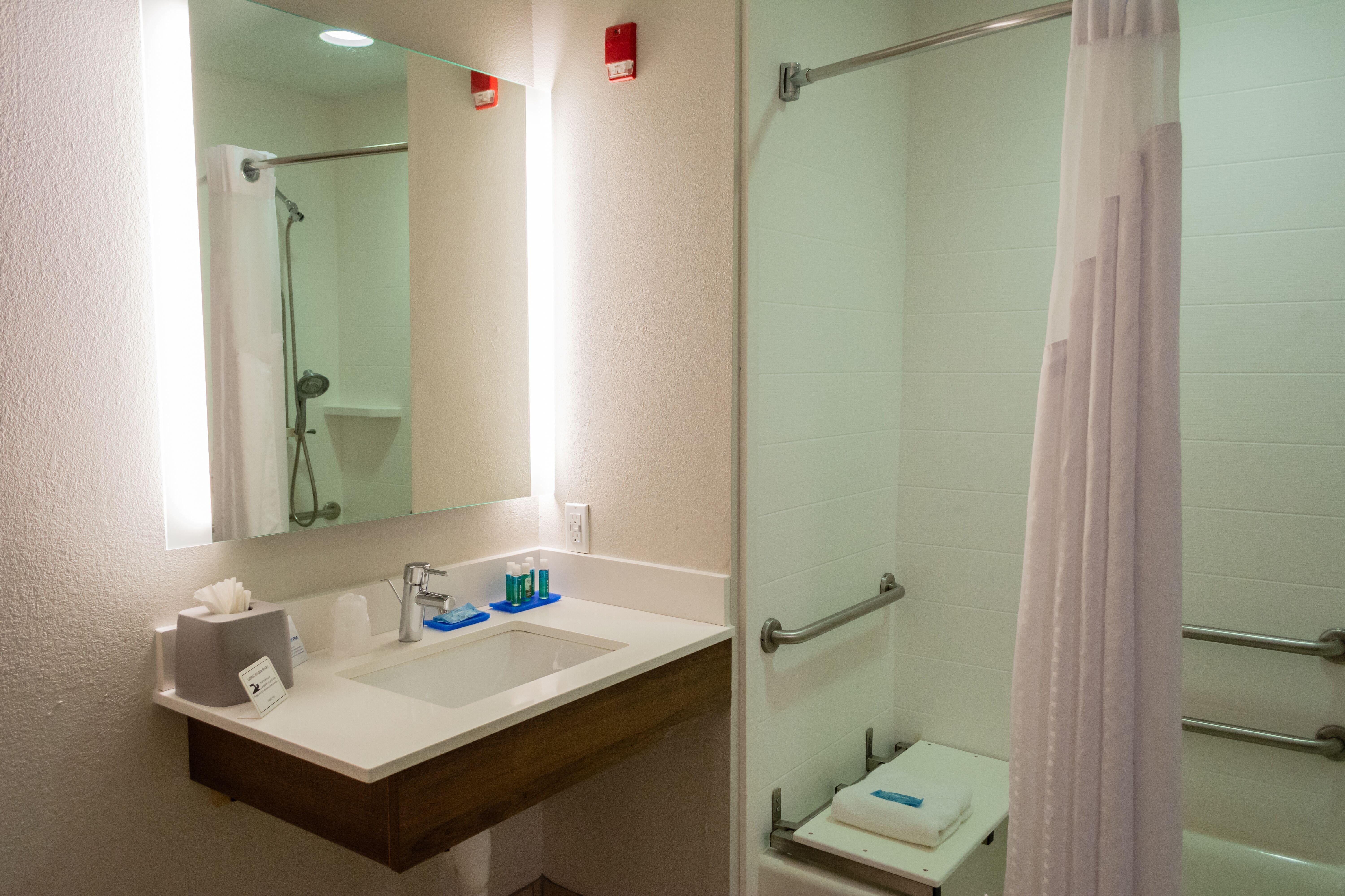 Holiday Inn Express Hotel & Suites Muskogee By Ihg Bagian luar foto