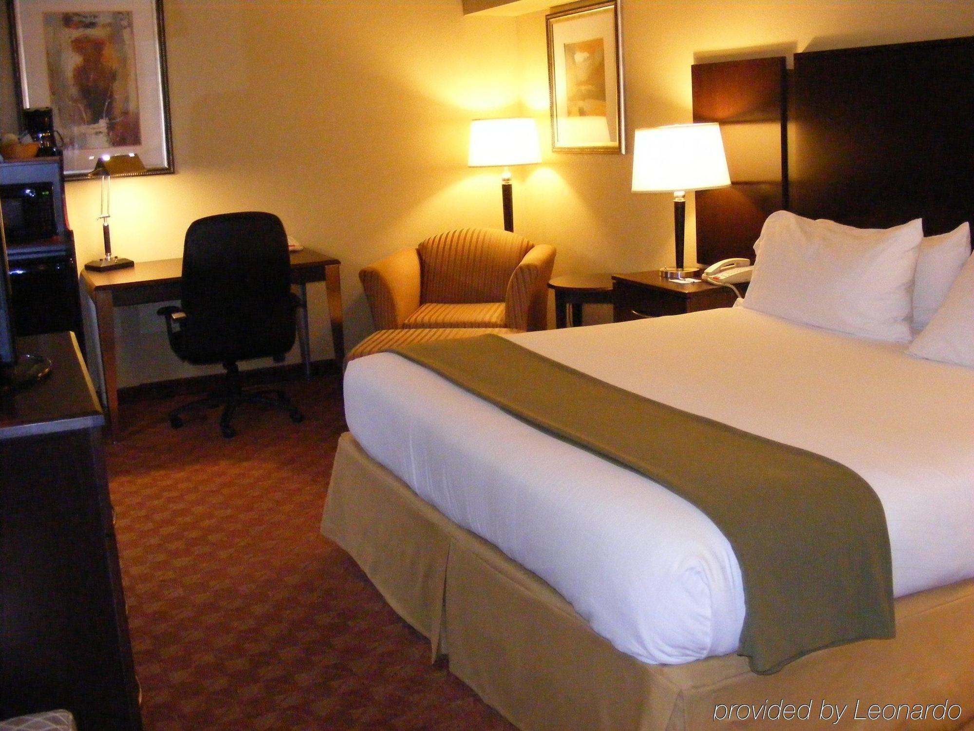 Holiday Inn Express Hotel & Suites Muskogee, An Ihg Hotel Bagian luar foto