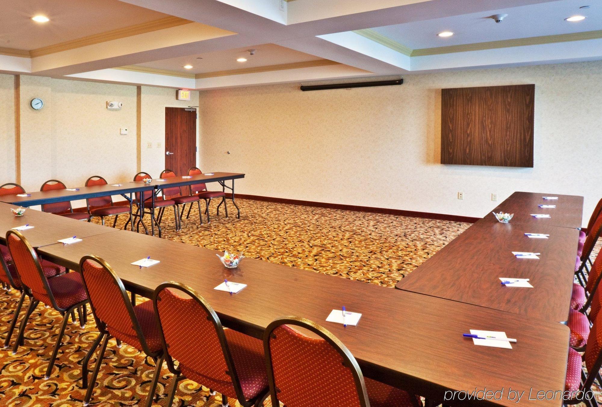 Holiday Inn Express Hotel & Suites Muskogee By Ihg Bagian luar foto