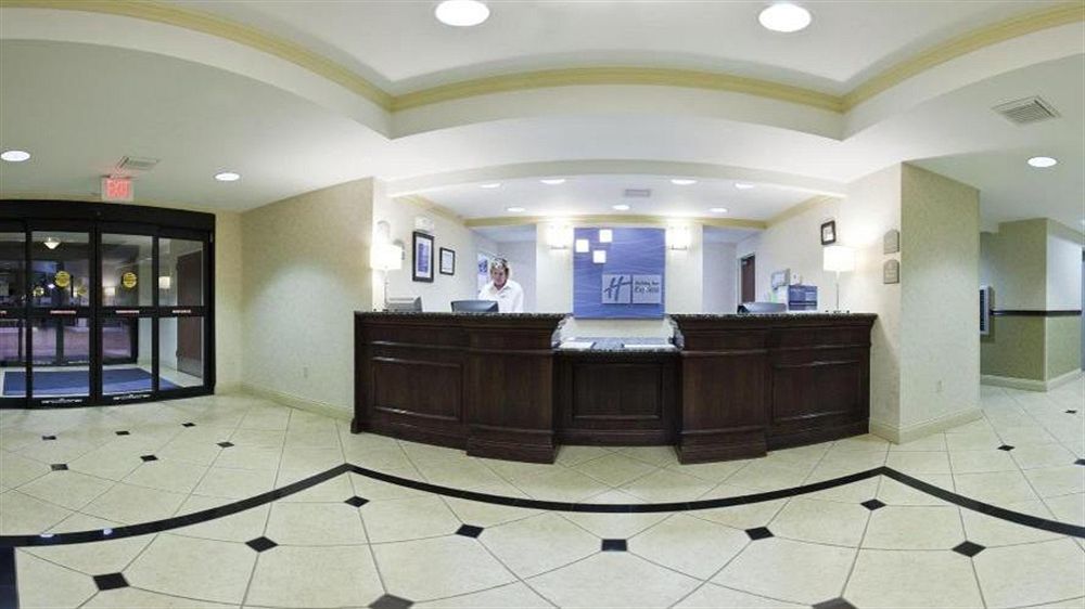 Holiday Inn Express Hotel & Suites Muskogee By Ihg Bagian luar foto